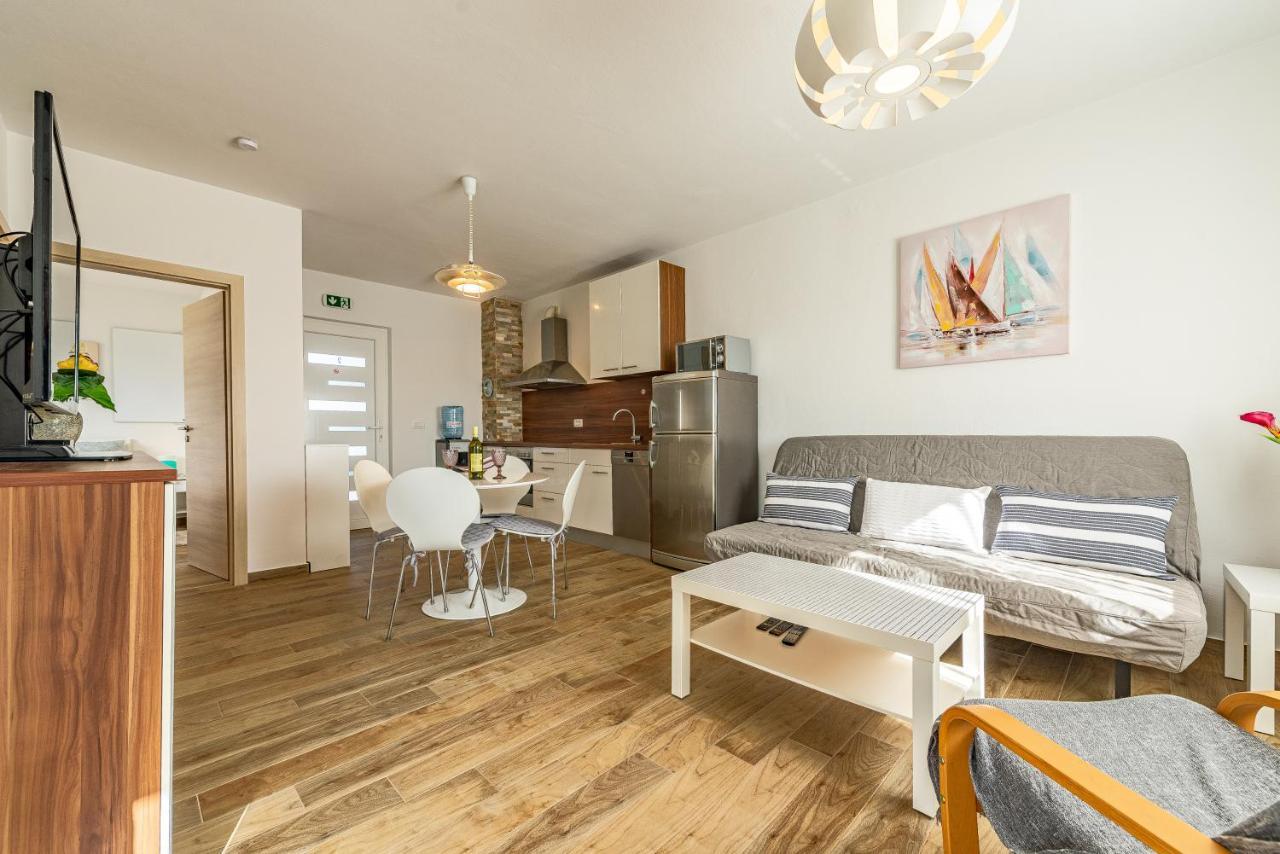 Apartament Hibiskus App2 Vir Zewnętrze zdjęcie