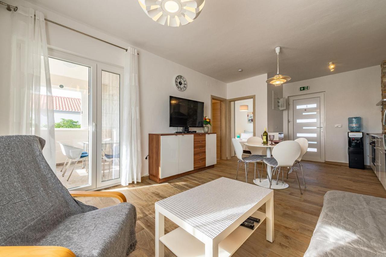 Apartament Hibiskus App2 Vir Zewnętrze zdjęcie