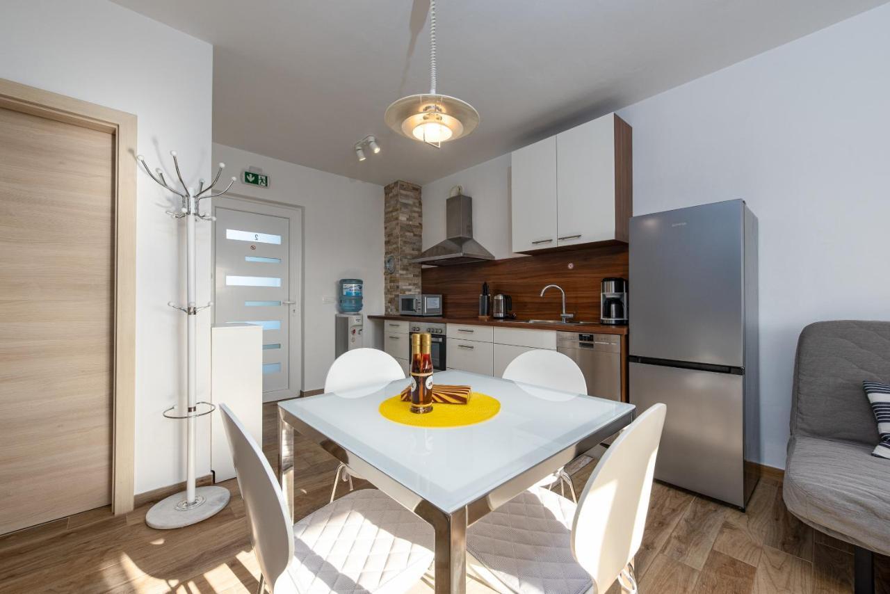 Apartament Hibiskus App2 Vir Zewnętrze zdjęcie